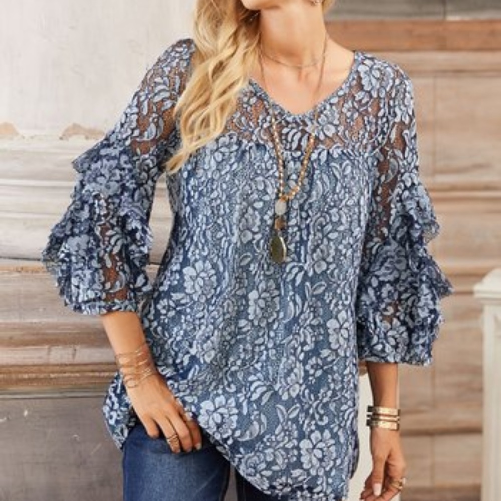 Lacey top